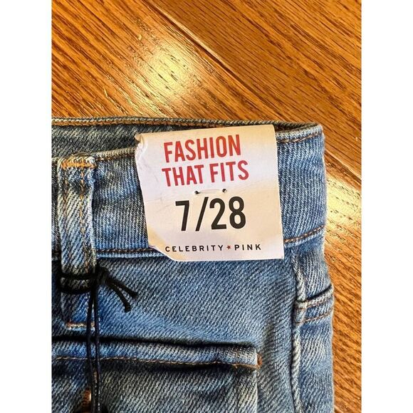 NWT Celebrity Pink High-Rise Frayed Cut Off Denim Jean Shorts 7/28 Daisy Dukes - Picture 3 of 5